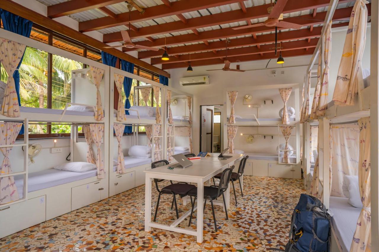 Hostel Moustache Goa Luxuria Vagator Zewnętrze zdjęcie