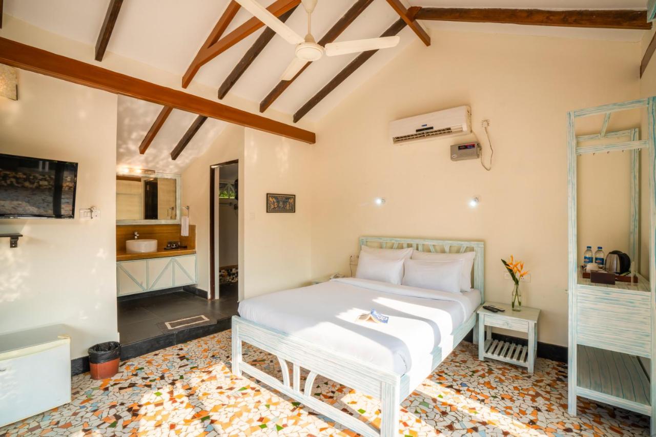 Hostel Moustache Goa Luxuria Vagator Zewnętrze zdjęcie